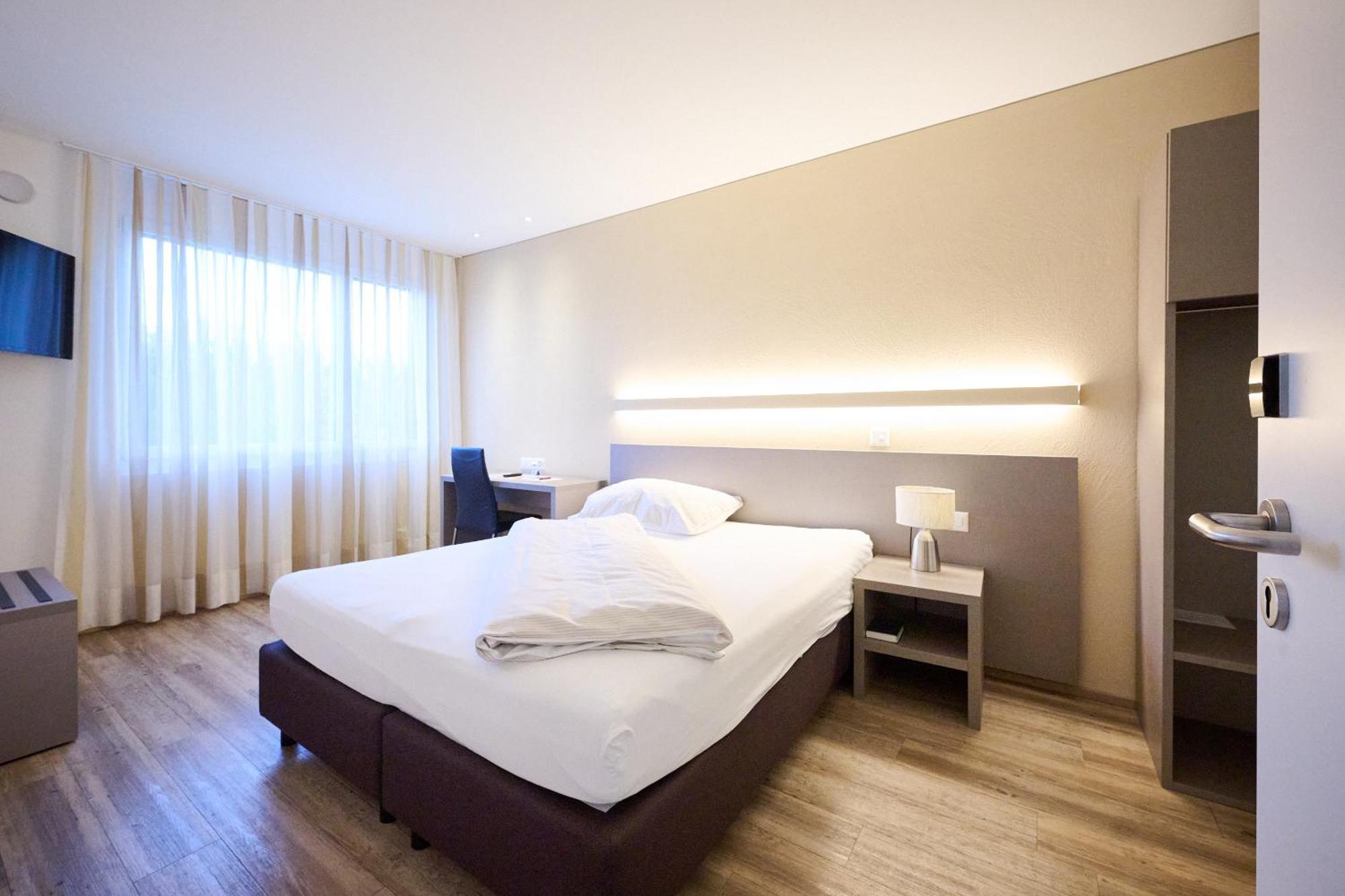 Hotel Am Kreisel Self-Check-In By Smart Hotels Lachen Extérieur photo