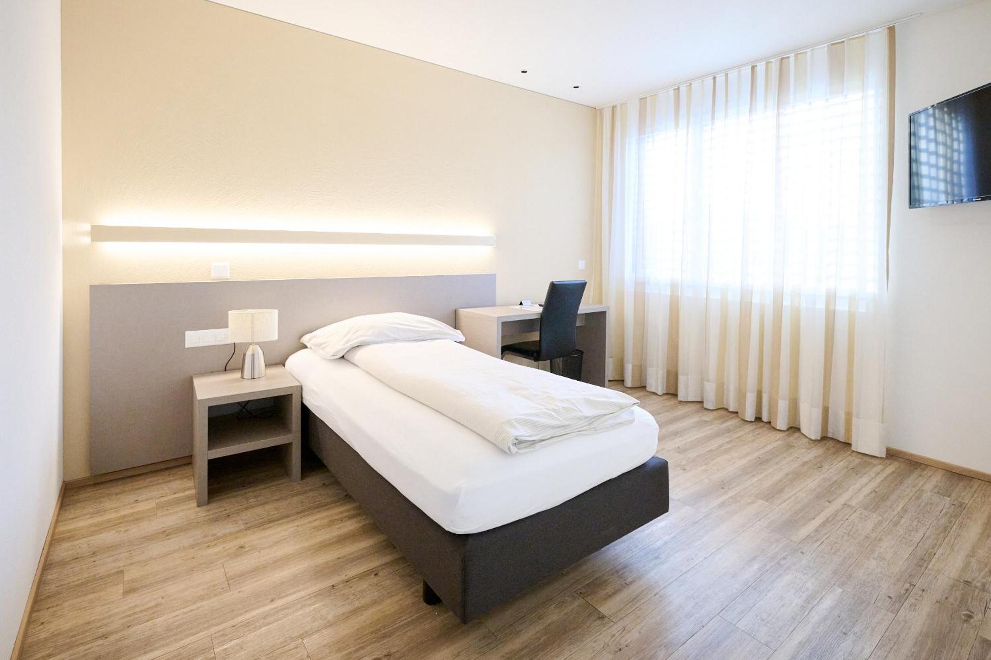 Hotel Am Kreisel Self-Check-In By Smart Hotels Lachen Extérieur photo