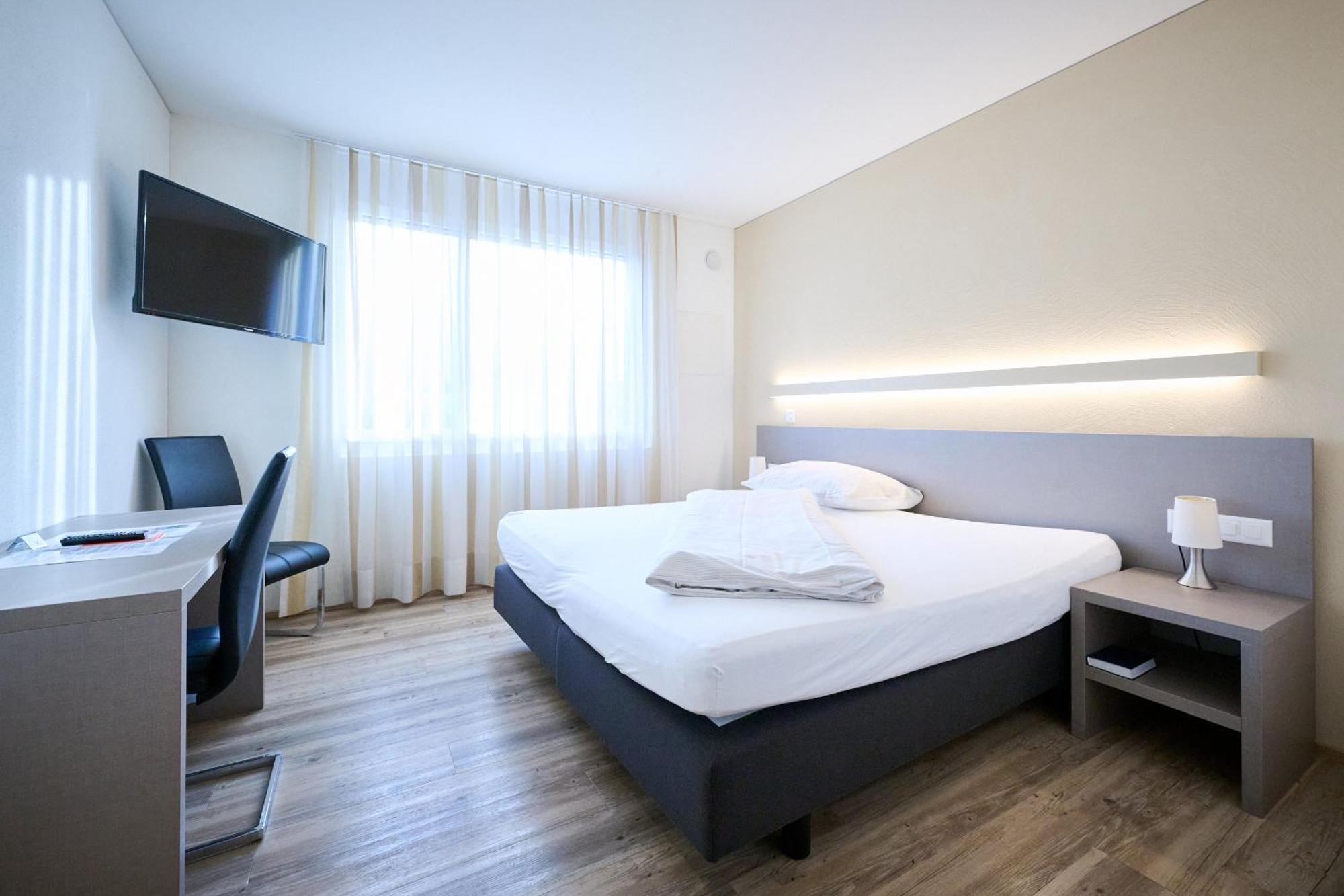 Hotel Am Kreisel Self-Check-In By Smart Hotels Lachen Extérieur photo